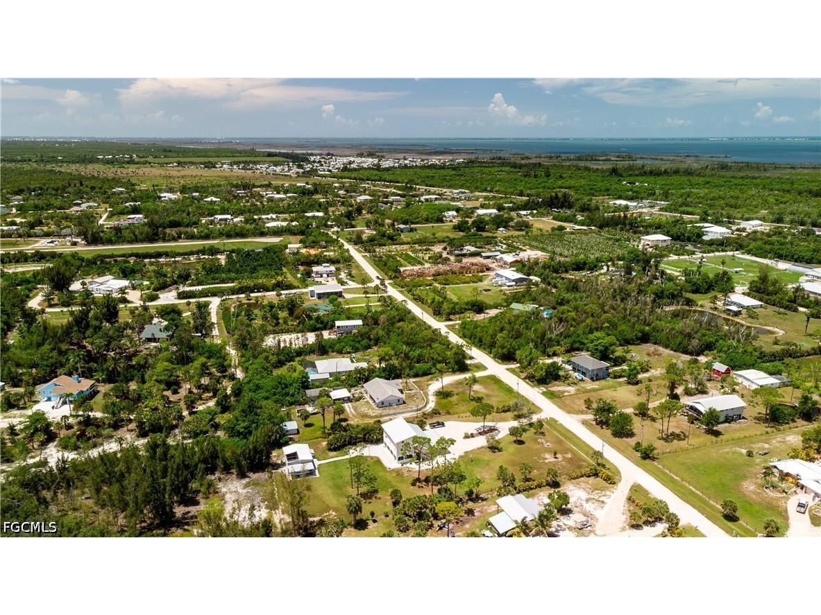 8626 Redwood Drive Saint James City FL 33956 2026028120 image7