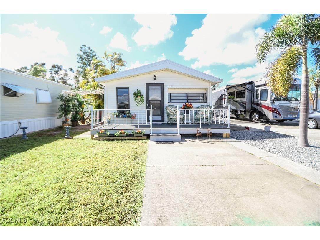 8628 Firwood Drive Estero FL 33928 2025015469 image13