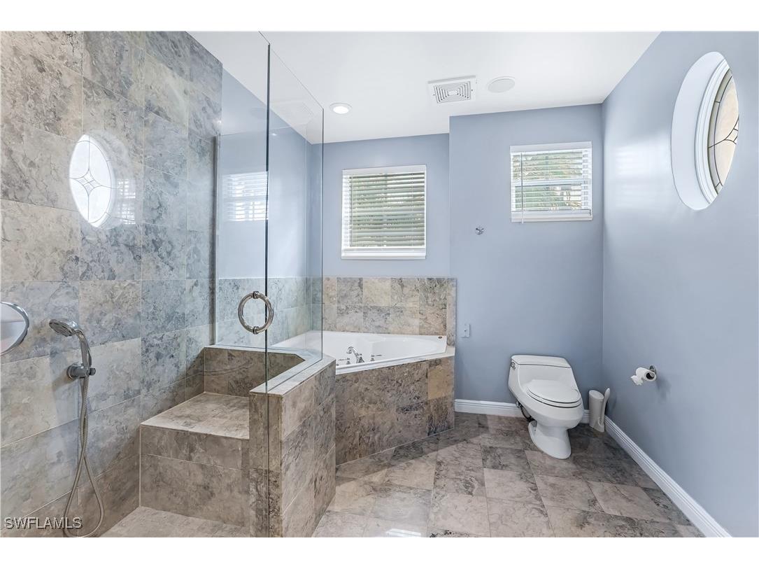 863 9th Avenue S #202 Naples FL 34102 225077756 image19