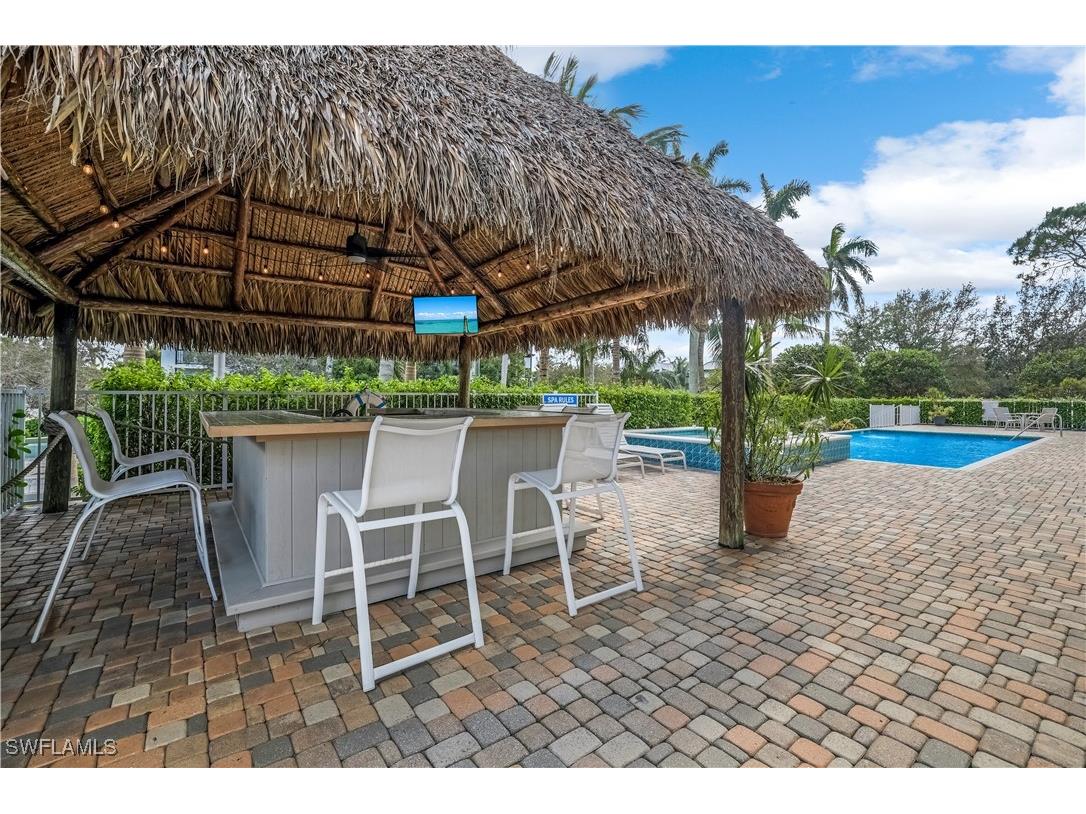 863 9th Avenue S #202 Naples FL 34102 226001262 image1