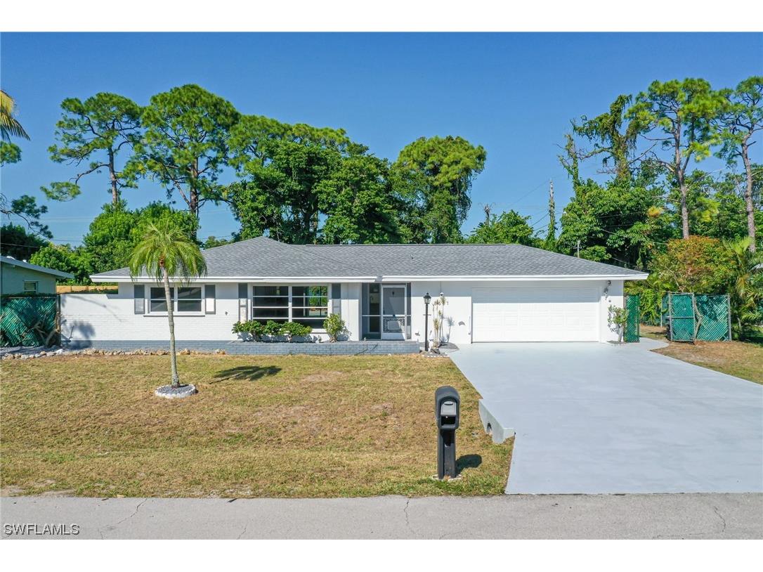 8631 Exeter Street Fort Myers FL 33907 223067373 image1