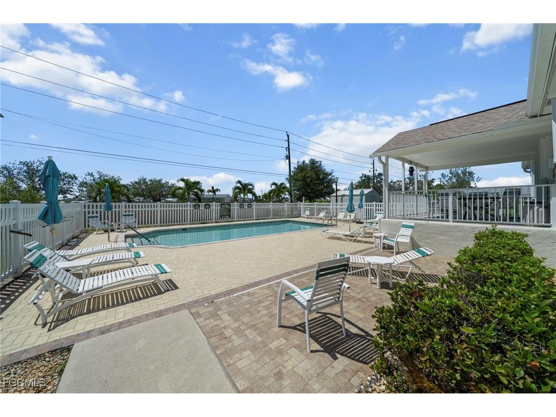 8632 Lake Front Court Punta Gorda FL 33950 2025003137 image3