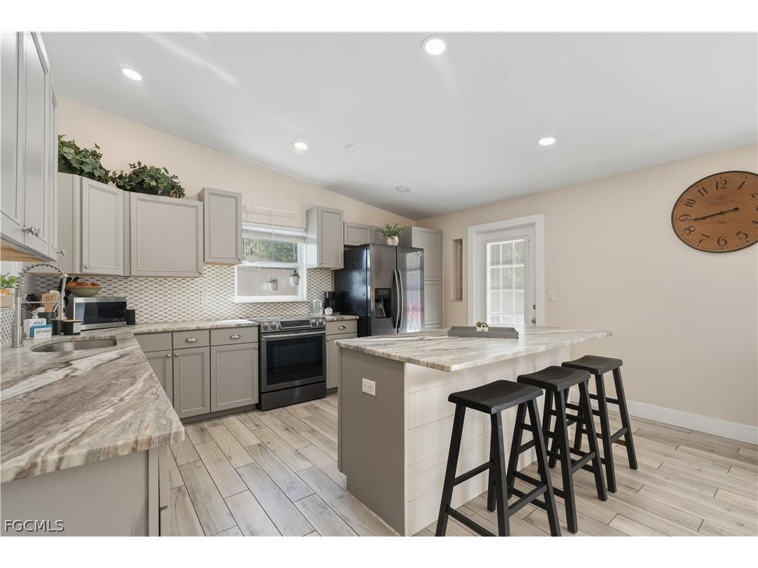 8635 Exeter Street Fort Myers FL 33907 2026009438 image12
