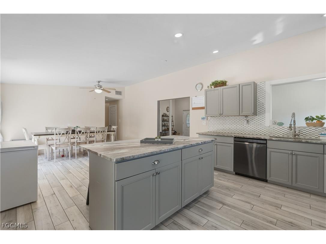 8635 Exeter Street Fort Myers FL 33907 2026009438 image16
