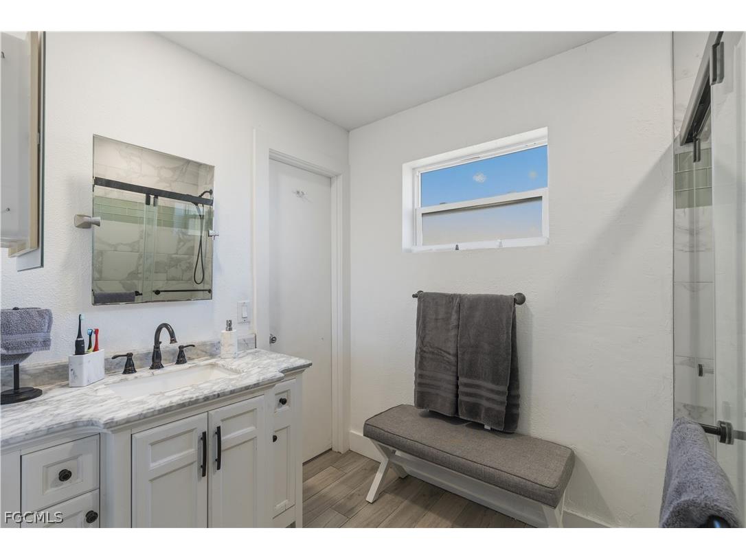 8635 Exeter Street Fort Myers FL 33907 2026009438 image21