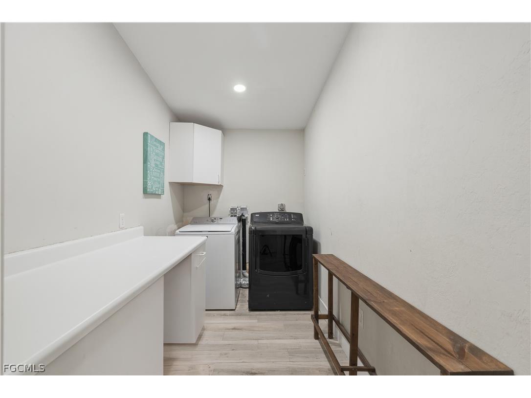 8635 Exeter Street Fort Myers FL 33907 2026009438 image29