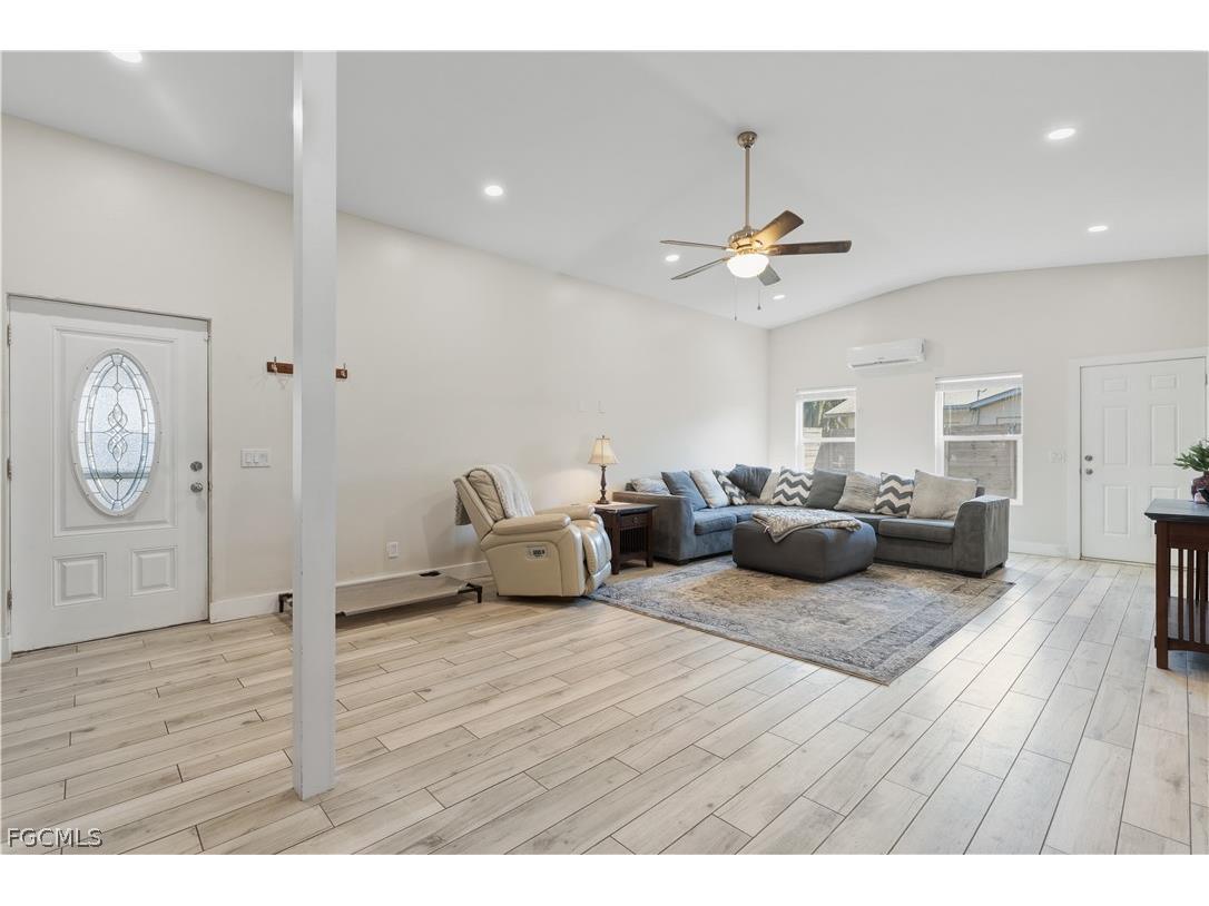 8635 Exeter Street Fort Myers FL 33907 2026009438 image3