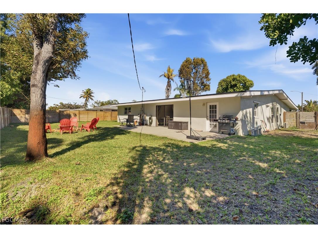 8635 Exeter Street Fort Myers FL 33907 2026009438 image31