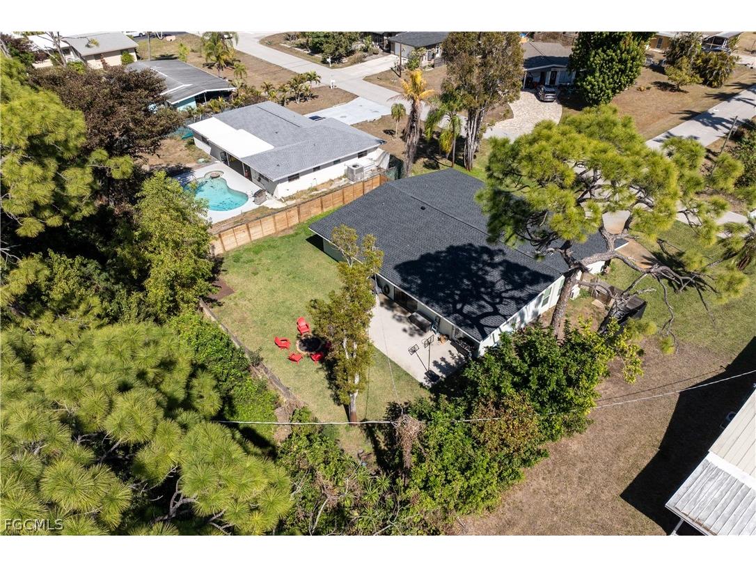 8635 Exeter Street Fort Myers FL 33907 2026009438 image39