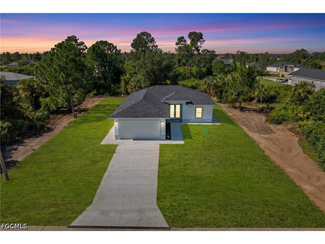 864 Chantilly Street E Lehigh Acres FL 33974 2026029255 image2