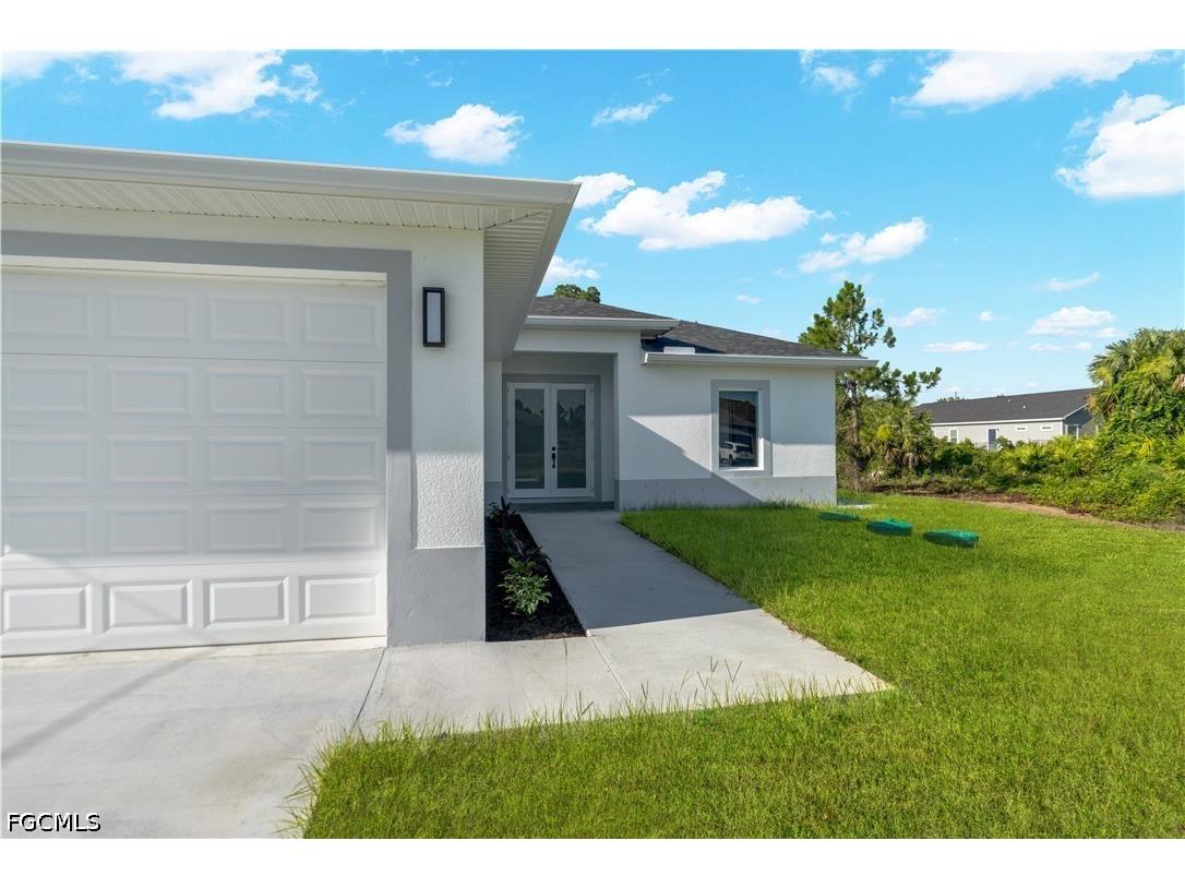 864 Chantilly Street E Lehigh Acres FL 33974 2026029255 image4