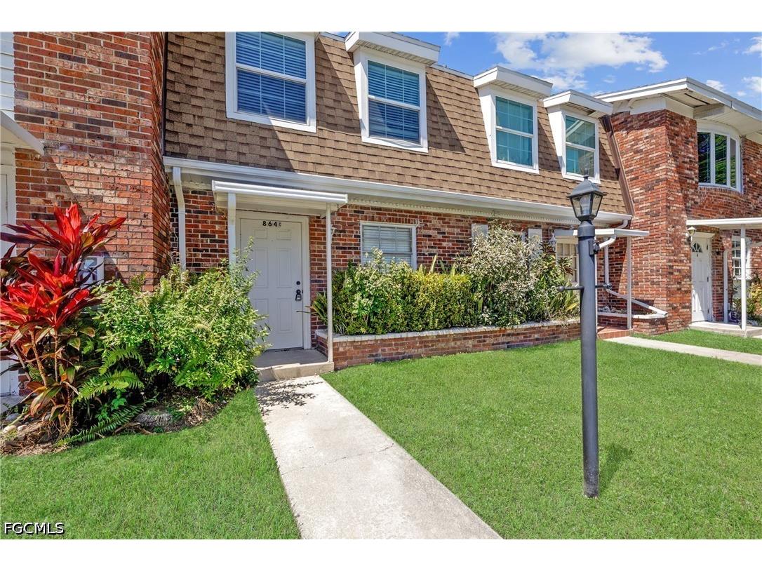 864 Courtington Lane #3 Fort Myers FL 33919 2026018114 image1