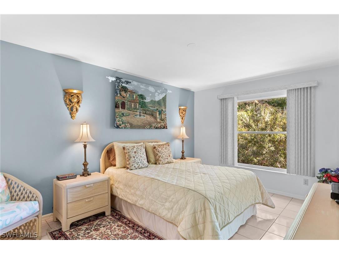 864 Gulf Pavilion Drive #202 Naples FL 34108 226005454 image16