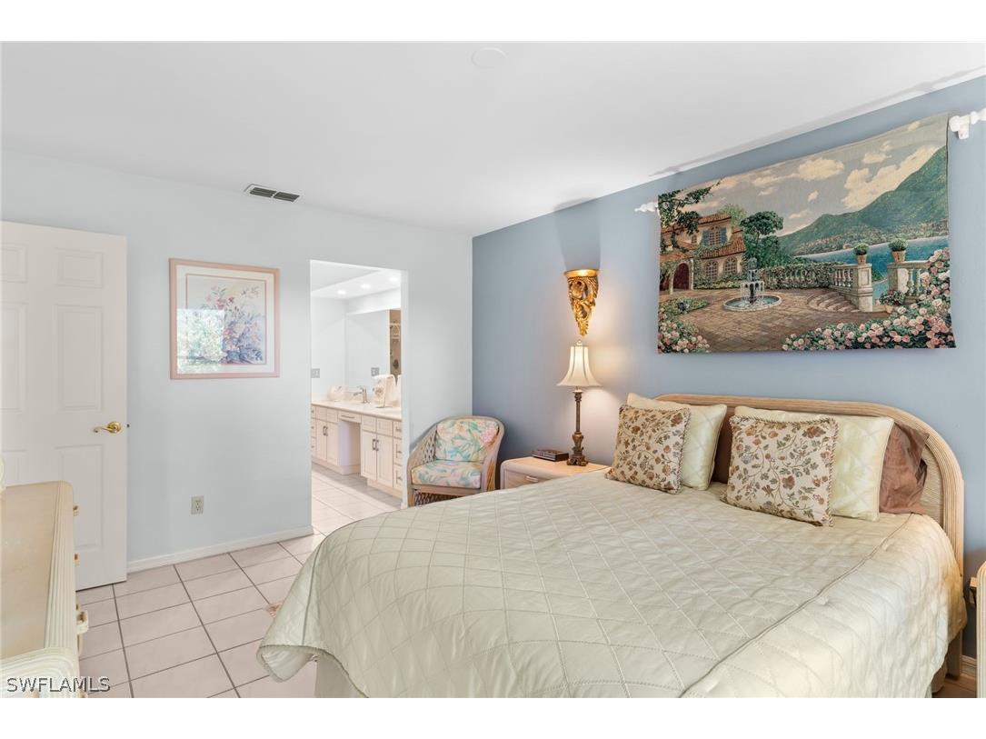 864 Gulf Pavilion Drive #202 Naples FL 34108 226005454 image18
