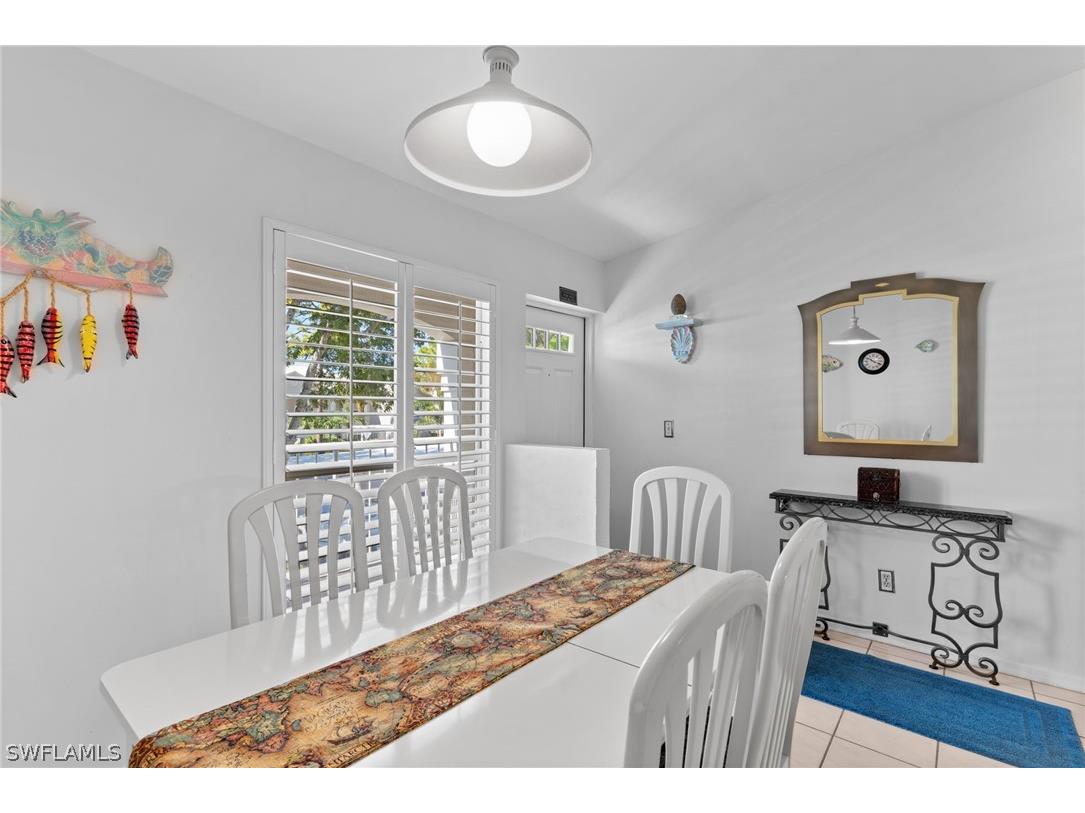 864 Gulf Pavilion Drive #202 Naples FL 34108 226005454 image3