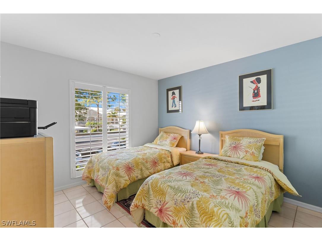 864 Gulf Pavilion Drive #202 Naples FL 34108 226005454 image8