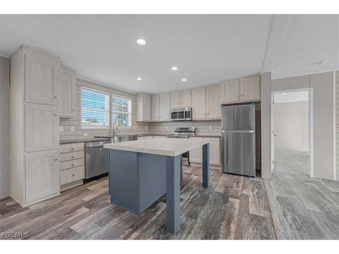 864 Yacht Club Way NW Moore Haven FL 33471 2026008587 image14