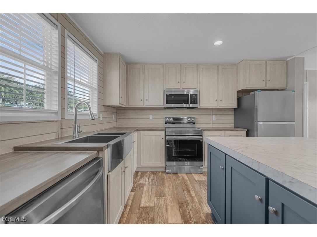 864 Yacht Club Way NW Moore Haven FL 33471 2026008587 image19