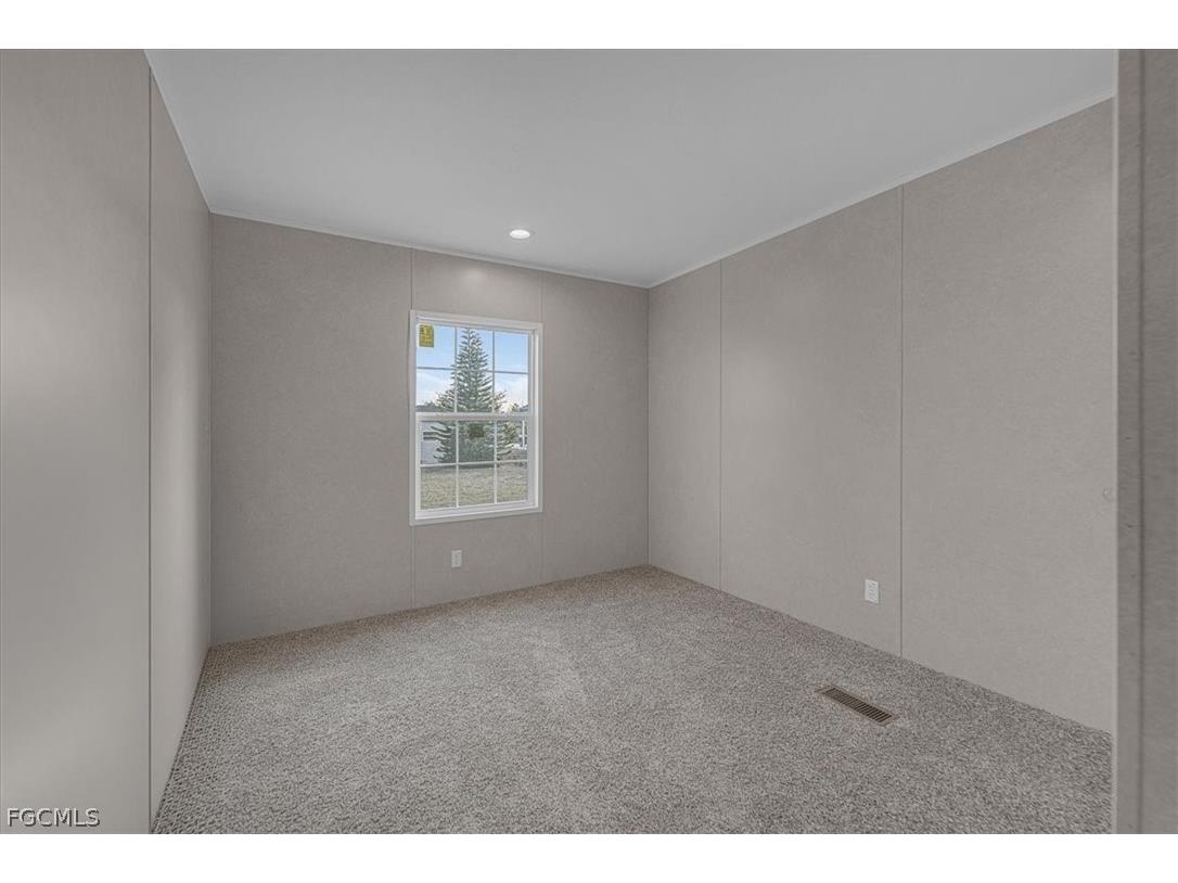 864 Yacht Club Way NW Moore Haven FL 33471 2026008587 image26