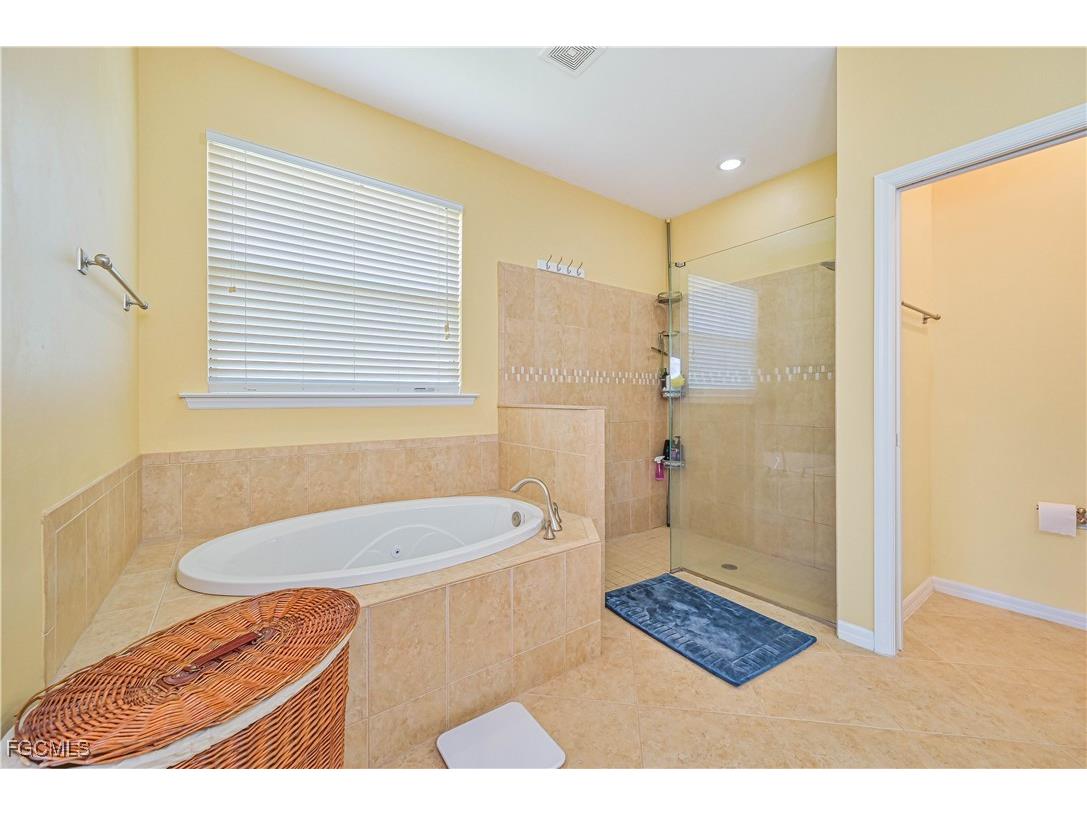 8641 Banyan Bay Boulevard Fort Myers FL 33908 2026005997 image18