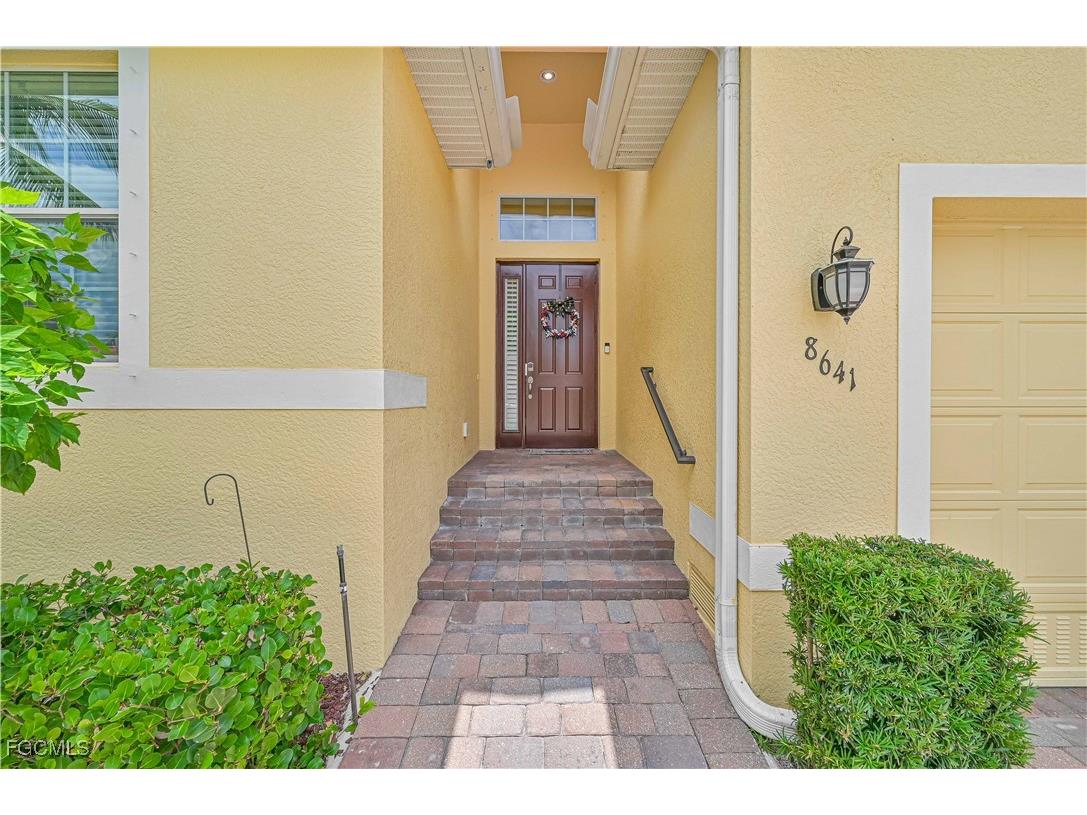 8641 Banyan Bay Boulevard Fort Myers FL 33908 2026005997 image4