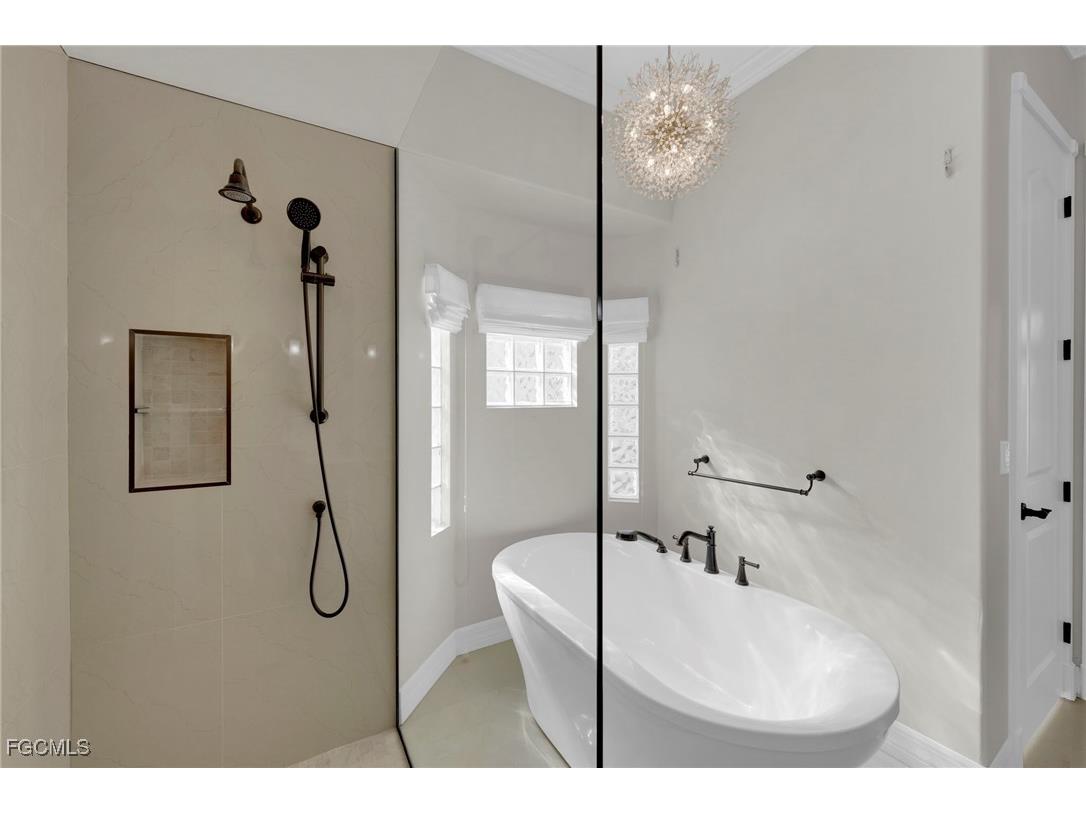 8642 S Lake Circle Fort Myers FL 33908 2025014452 image18