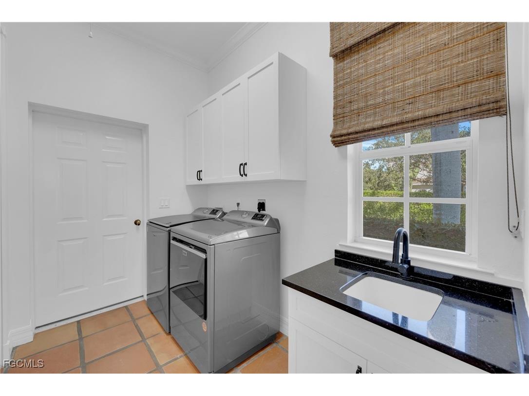 8642 S Lake Circle Fort Myers FL 33908 2025014452 image23