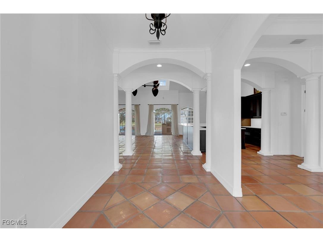 8642 S Lake Circle Fort Myers FL 33908 2025014452 image30