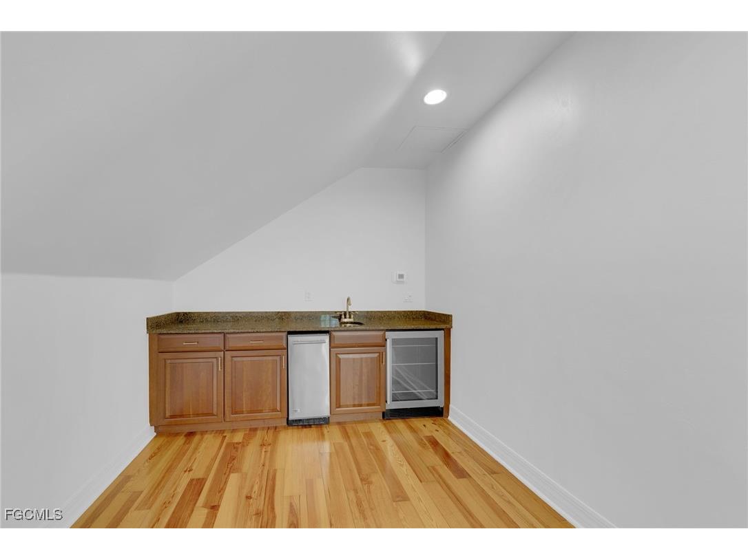 8642 S Lake Circle Fort Myers FL 33908 2025014452 image37