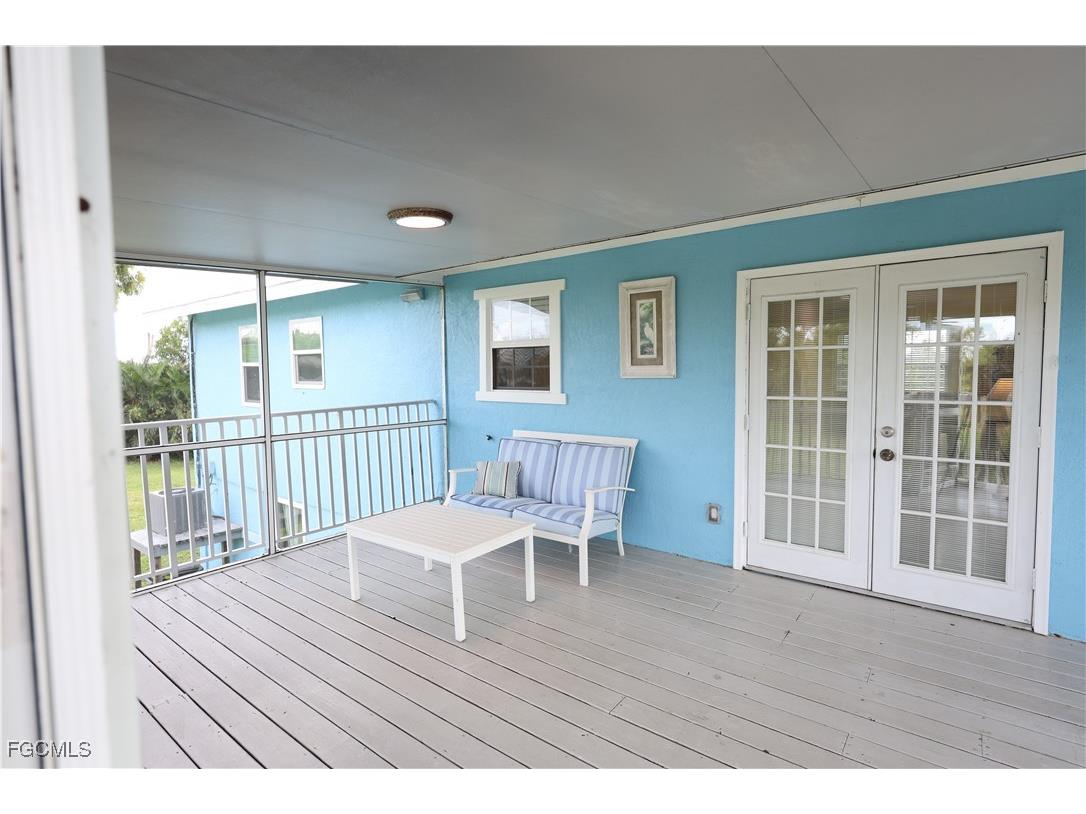 8642 Whispering Pines Drive Saint James City FL 33956 2025016327 image10