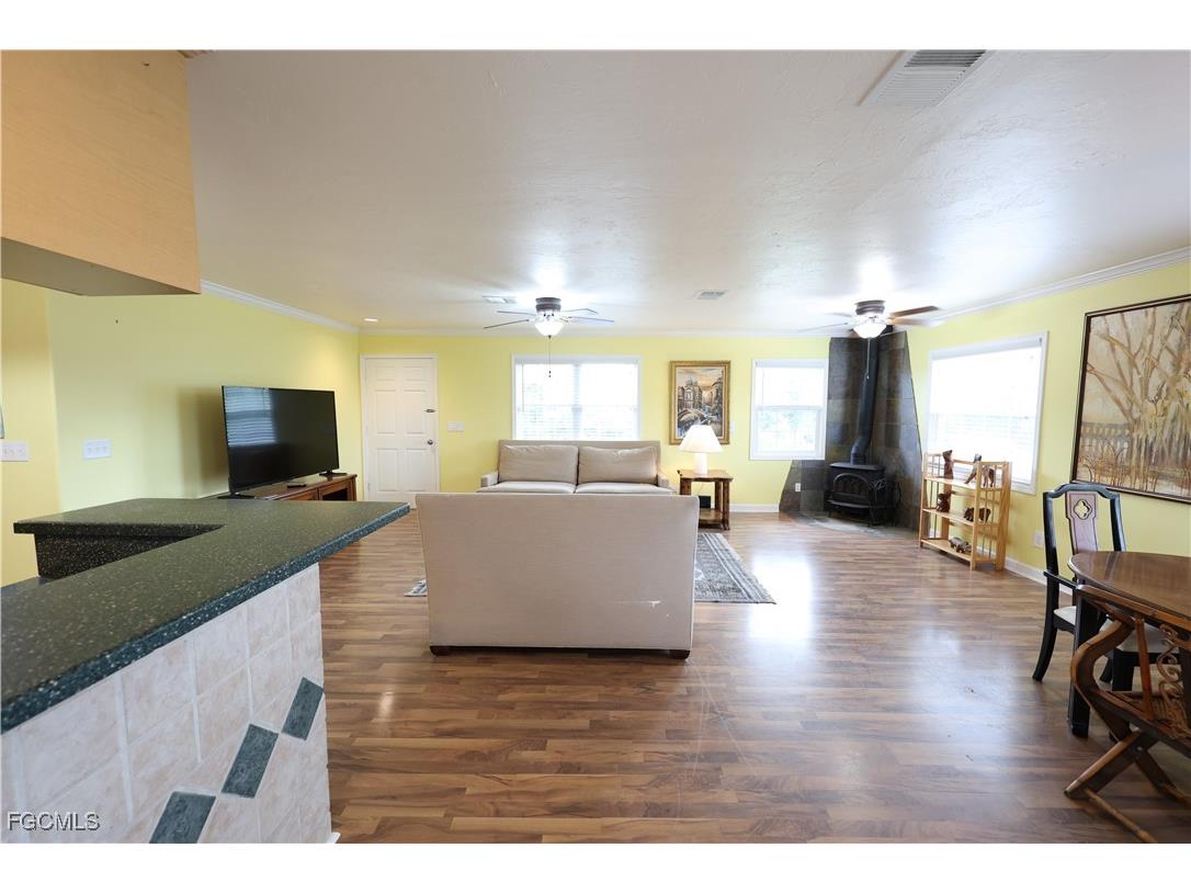 8642 Whispering Pines Drive Saint James City FL 33956 2025016327 image12