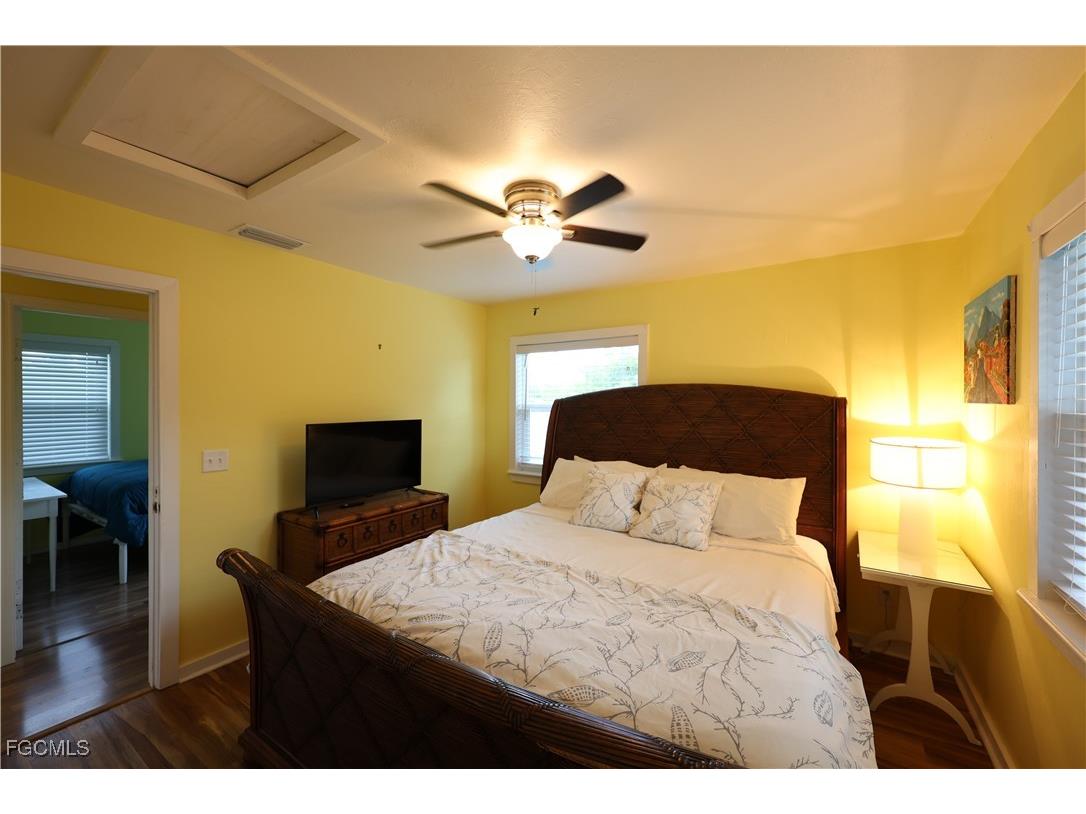 8642 Whispering Pines Drive Saint James City FL 33956 2025016327 image23