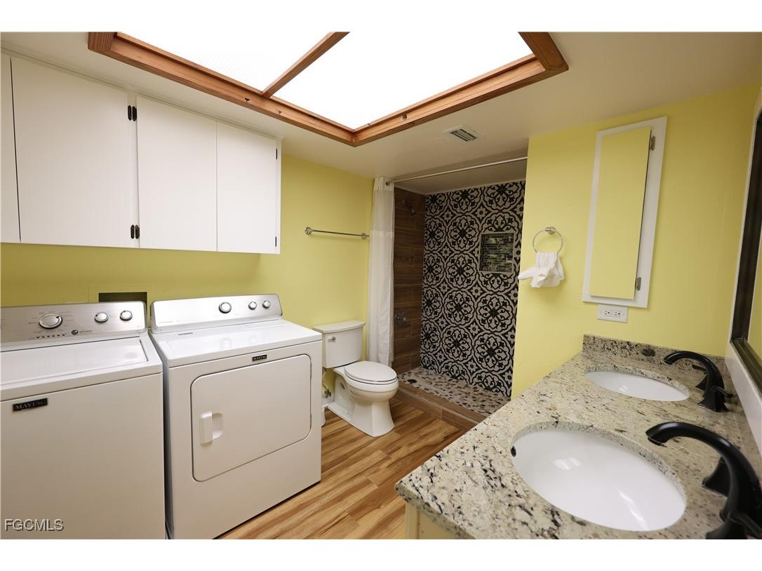 8642 Whispering Pines Drive Saint James City FL 33956 2025016327 image24