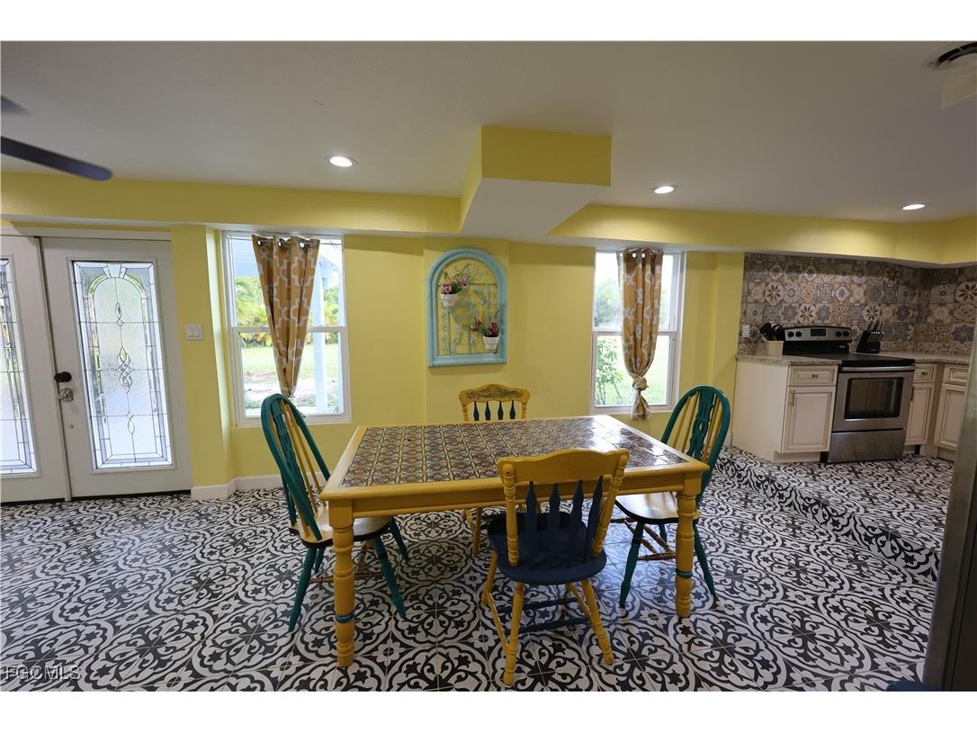 8642 Whispering Pines Drive Saint James City FL 33956 2025016327 image28