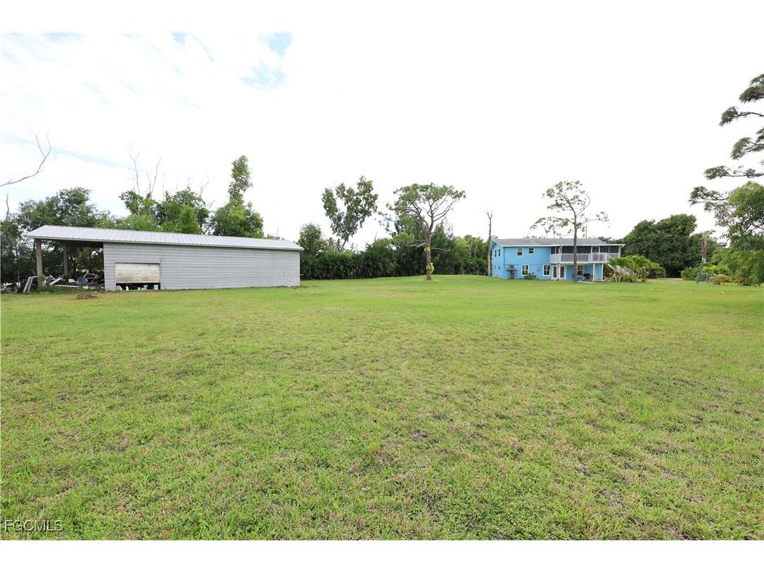 8642 Whispering Pines Drive Saint James City FL 33956 2025016327 image8