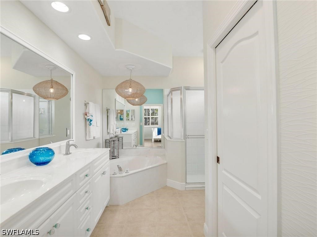 8647 Ibis Cove Circle Naples FL 34119 226015654 image22
