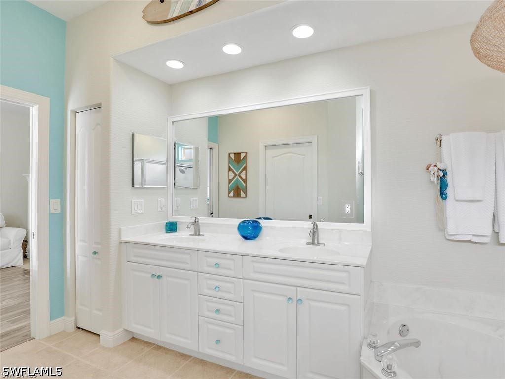 8647 Ibis Cove Circle Naples FL 34119 226015654 image24