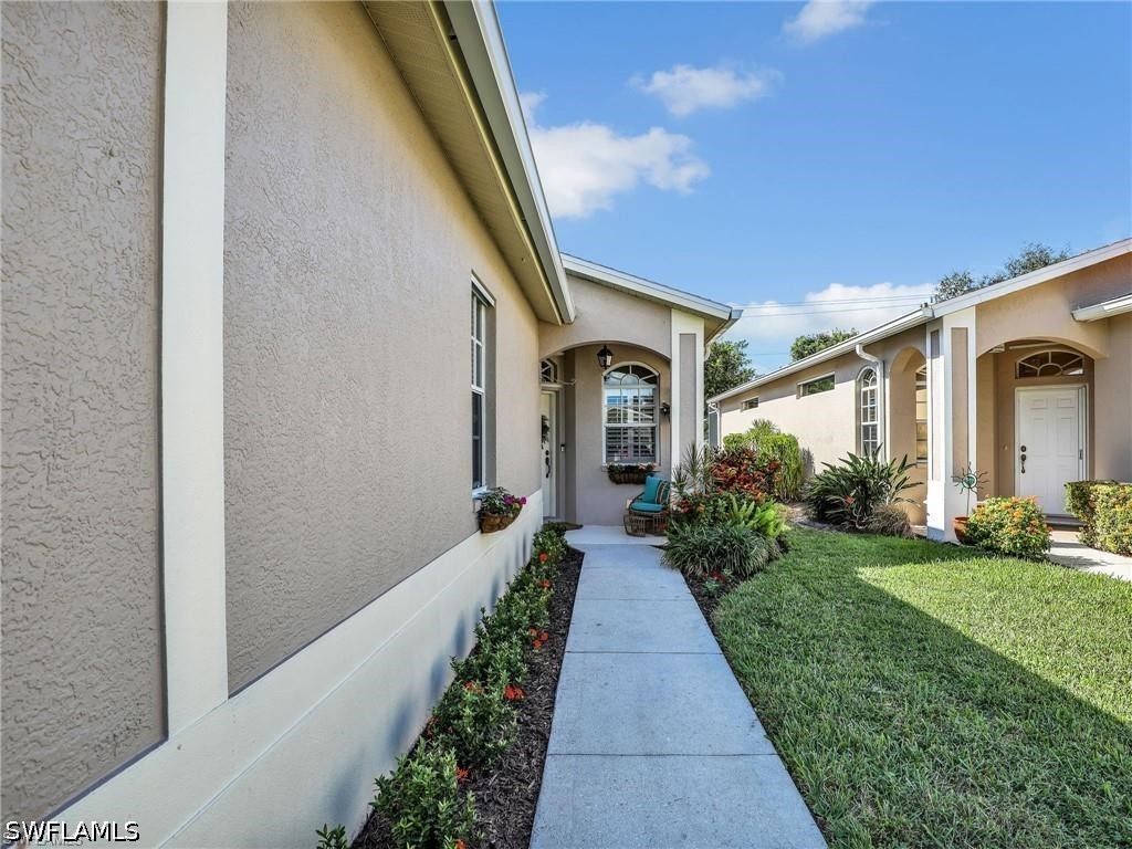 8647 Ibis Cove Circle Naples FL 34119 226015654 image4