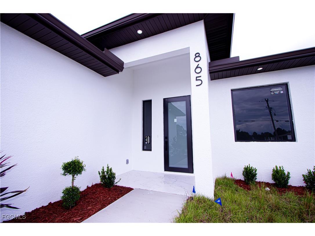 865 Chipley Street Lehigh Acres FL 33974 2025017043 image3
