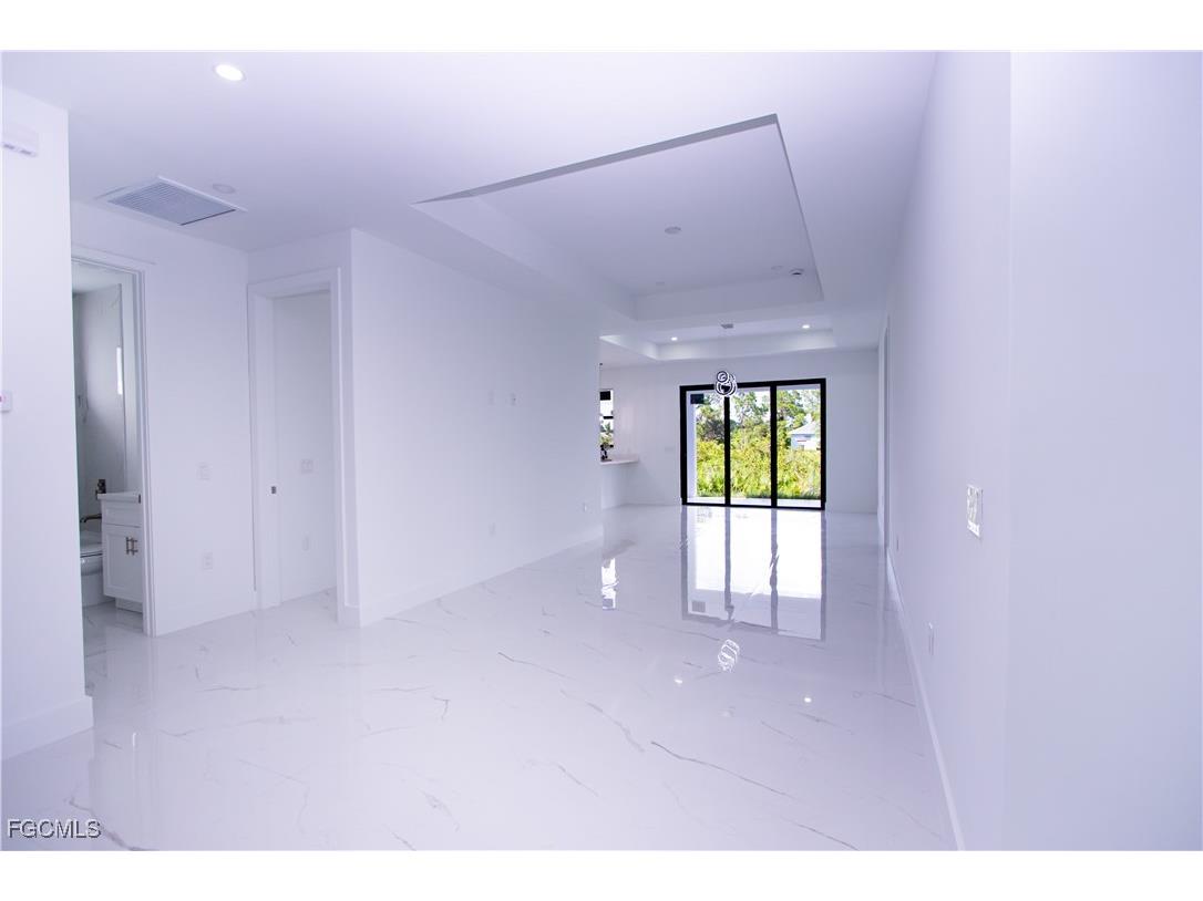 865 Chipley Street Lehigh Acres FL 33974 2025017043 image5