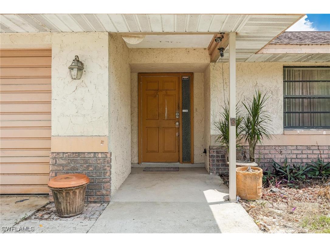 865 Geneva Street Lehigh Acres FL 33974 223052104 image1