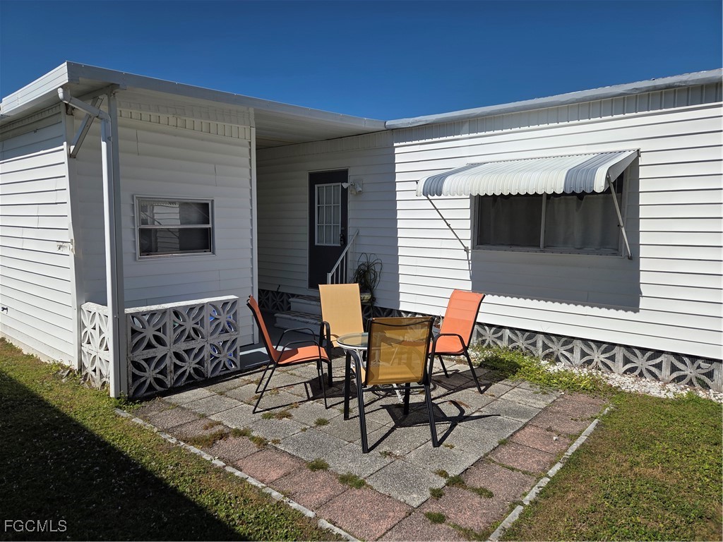 865 Moonlight Drive North Fort Myers FL 33917 2025011733 image17