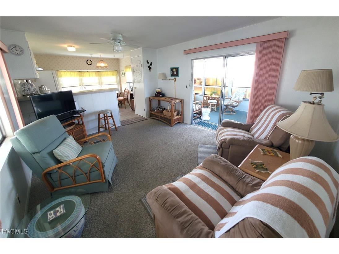 865 Moonlight Drive North Fort Myers FL 33917 2025011733 image8