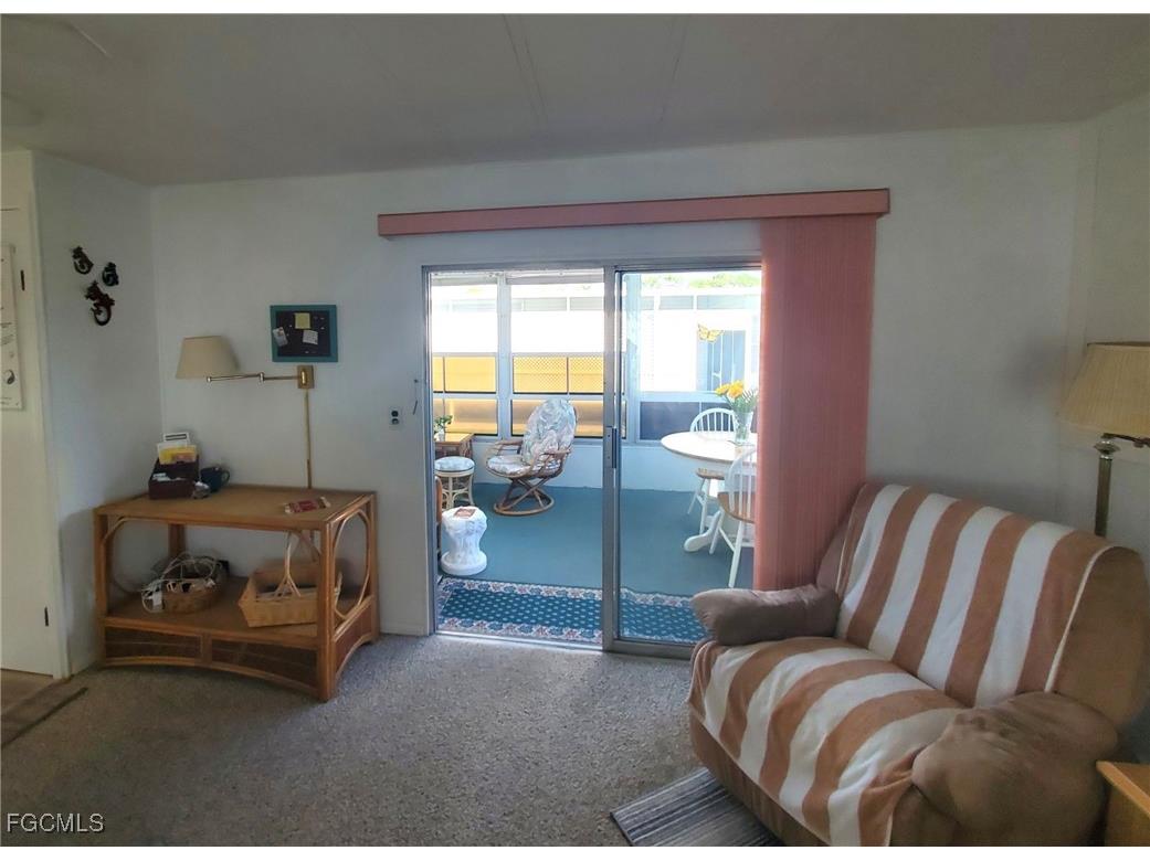 865 Moonlight Drive North Fort Myers FL 33917 2025011733 image9