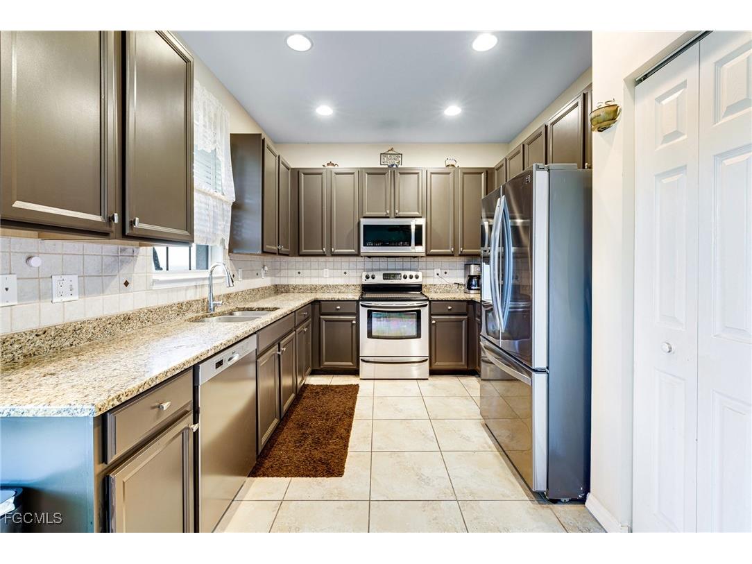 8657 Sumner Avenue Fort Myers FL 33908 2025015355 image6