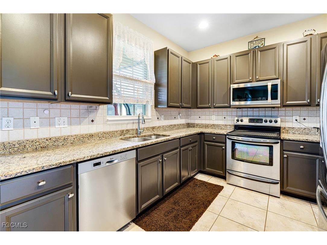 8657 Sumner Avenue Fort Myers FL 33908 2025015355 image9