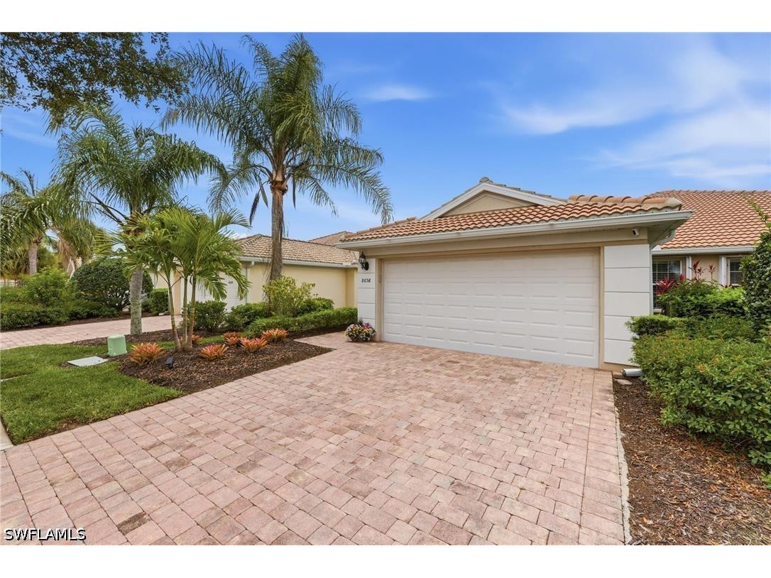 8658 Genova Court Naples FL 34114 226015936 image1