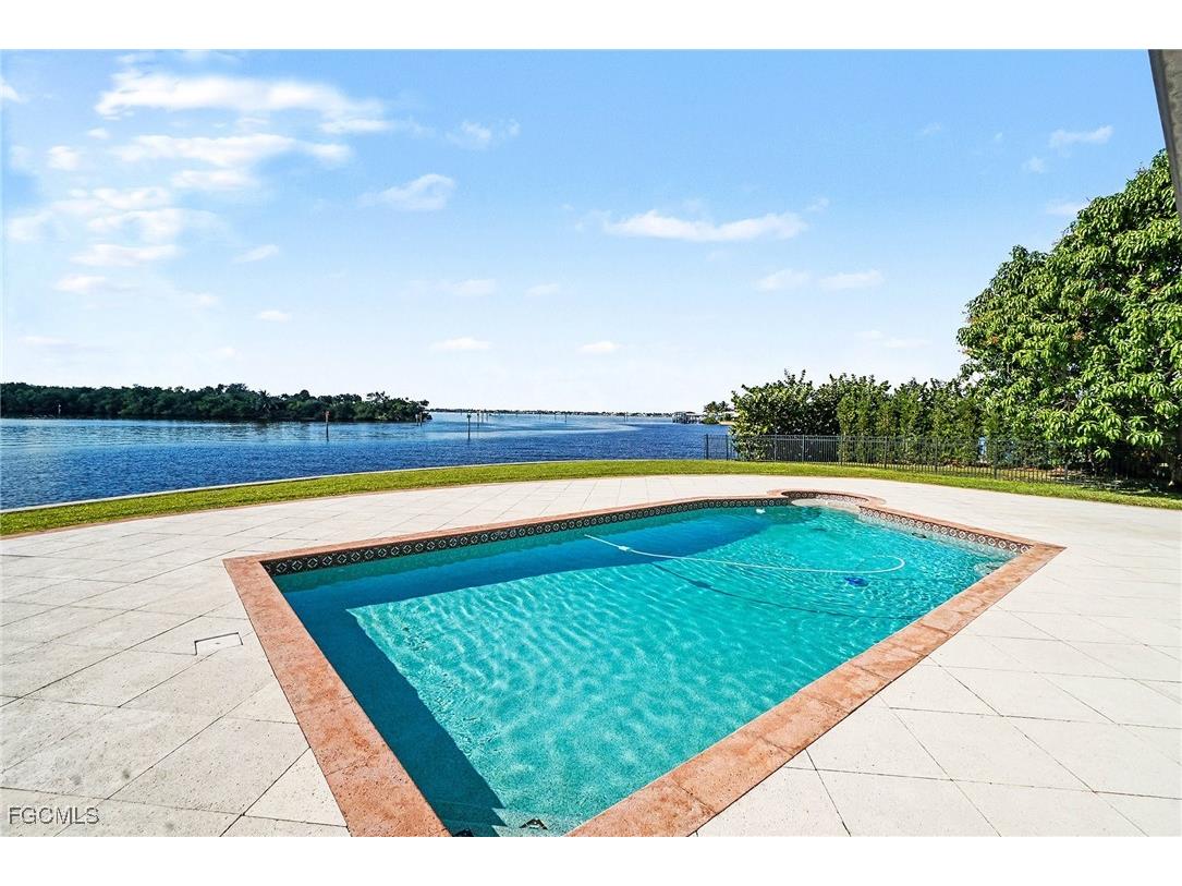 866 Cal Cove Drive Fort Myers FL 33919 2026000996 image44