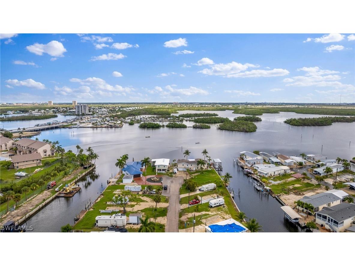 866 Oak Street Fort Myers Beach FL 33931 226010069 image1