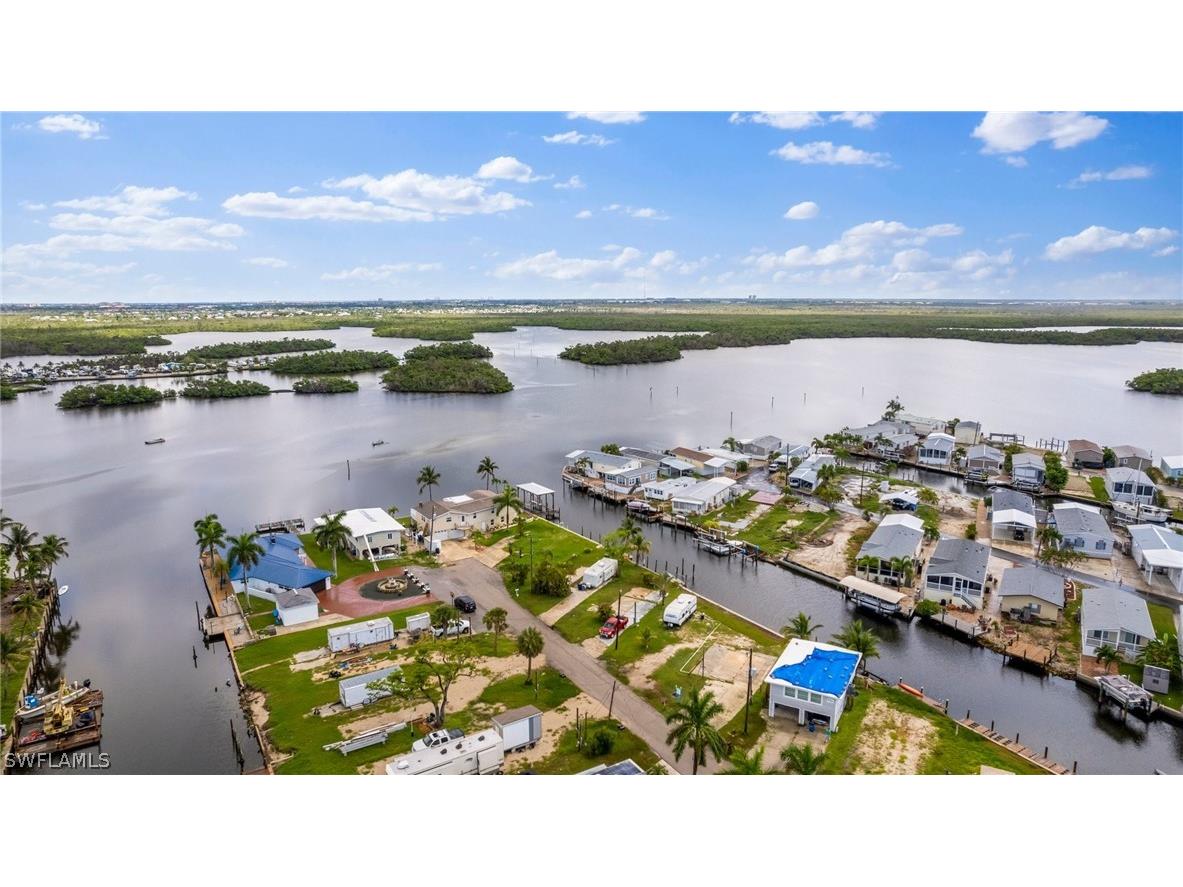 866 Oak Street Fort Myers Beach FL 33931 226010069 image2